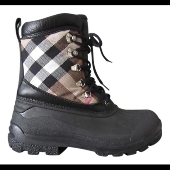 Burberry Shoes - RARE Burberry snow boots